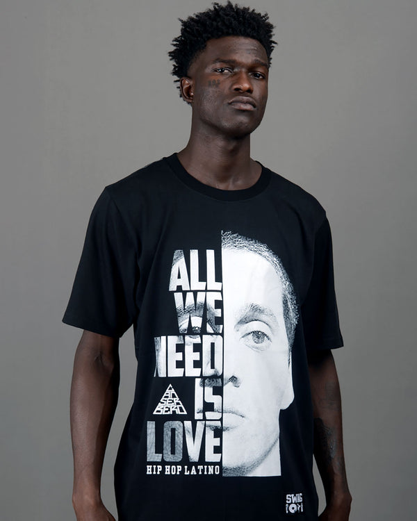 T-Shirt All we need is love Swag